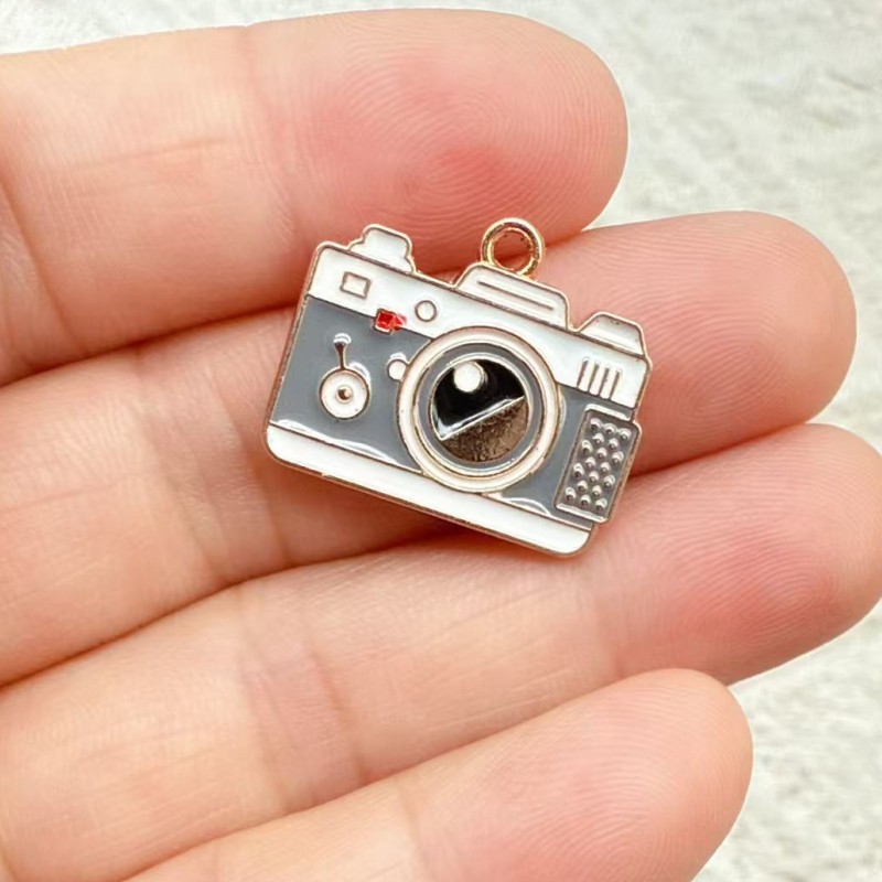 10pcs 17x20mm Enamel Camera Ch - Jewelry Making Videos recension och pris
